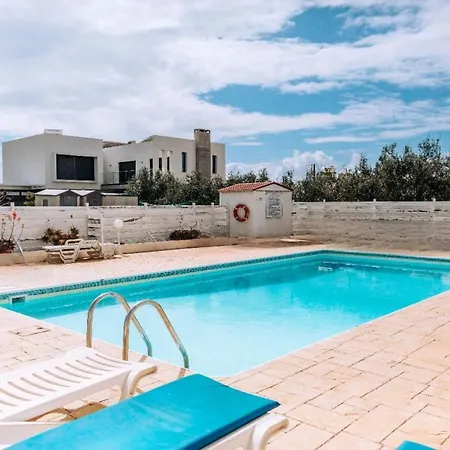 Phaedrus Living: Harmony Sea View Апартаменти *